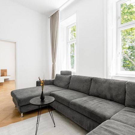 Stilvolle 2 Zimmer Apartment Im Wiener Altbaustil Nahe Donaukanal Екстер'єр фото